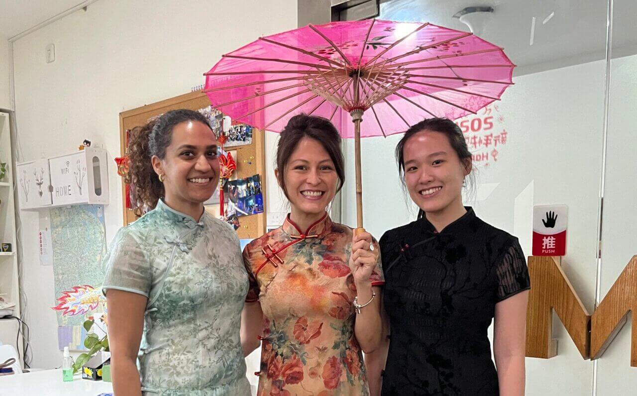 Dressing up in Qipao